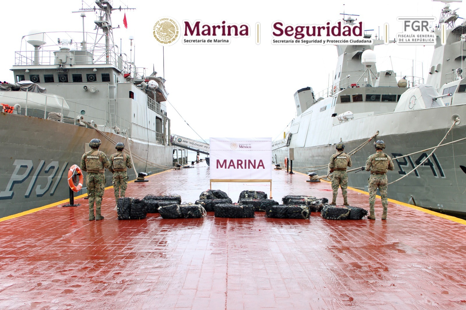Marina asegura más de 800 kilos de presunta cocaína en la mar, en Guerrero